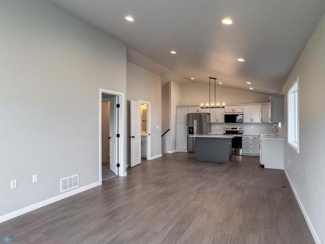 1107 60th Avenue W West Fargo ND 58078