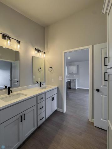 1107 60th Avenue W West Fargo ND 58078