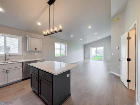 1107 60th Avenue W West Fargo ND 58078