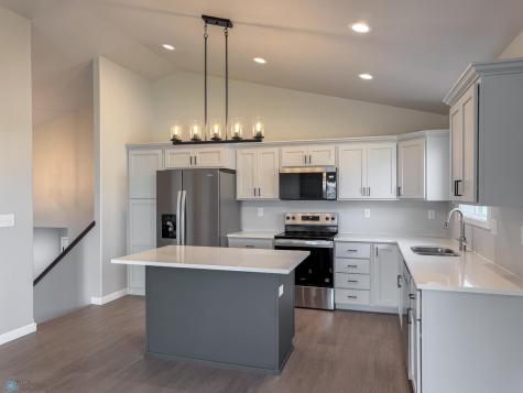 1107 60th Avenue W West Fargo ND 58078