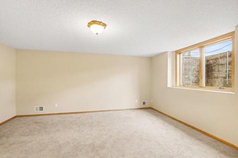2431 Tevlin Court E Maplewood MN 55119