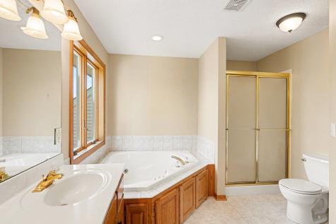 2431 Tevlin Court E Maplewood MN 55119