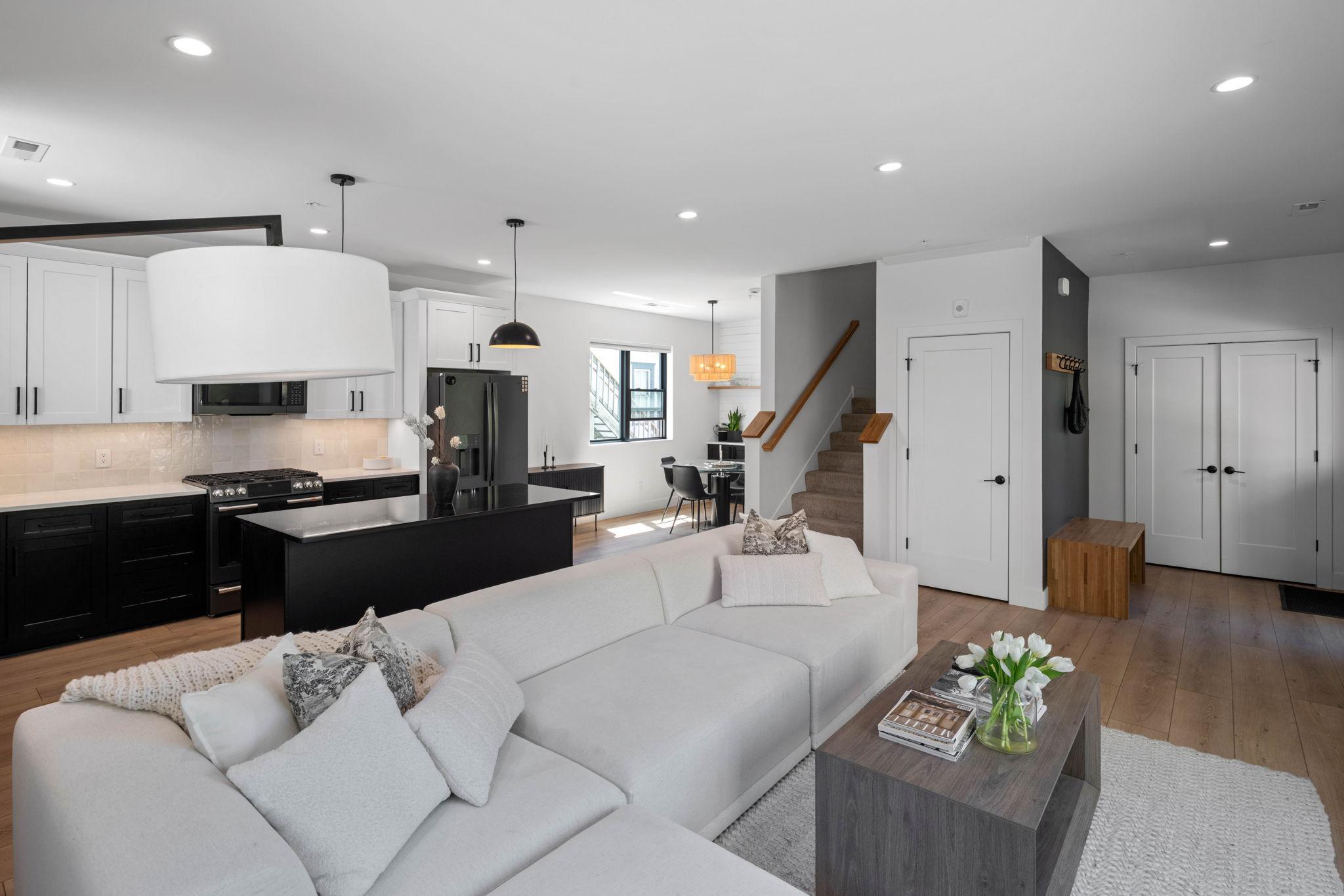1735 3rd Street NE Minneapolis MN 55413