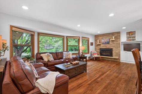 1842 Beecher Drive Eagan MN 55122