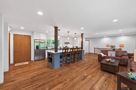 1842 Beecher Drive Eagan MN 55122