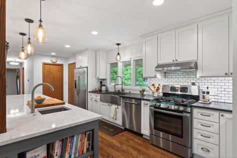 1842 Beecher Drive Eagan MN 55122