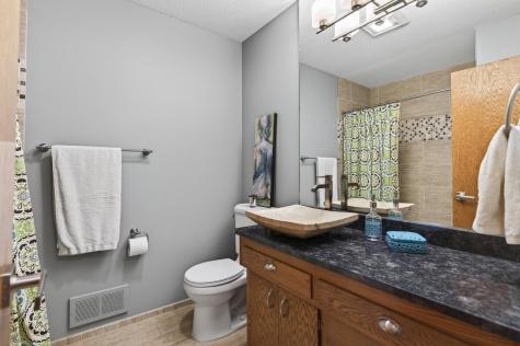 1842 Beecher Drive Eagan MN 55122