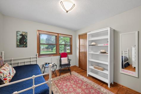 1842 Beecher Drive Eagan MN 55122