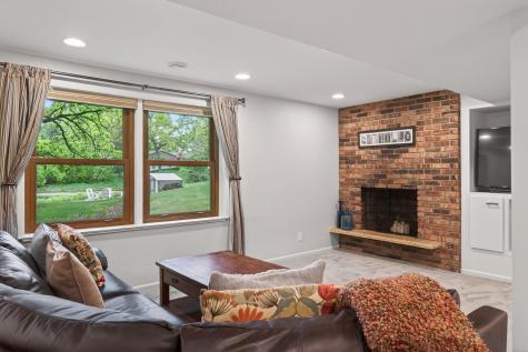 1842 Beecher Drive Eagan MN 55122