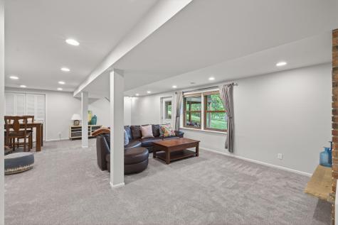 1842 Beecher Drive Eagan MN 55122