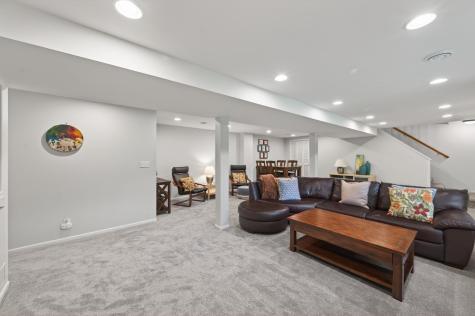 1842 Beecher Drive Eagan MN 55122