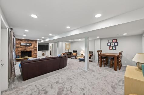 1842 Beecher Drive Eagan MN 55122