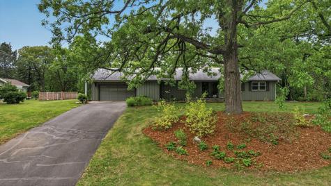 1842 Beecher Drive Eagan MN 55122