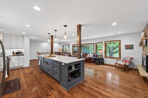 1842 Beecher Drive Eagan MN 55122