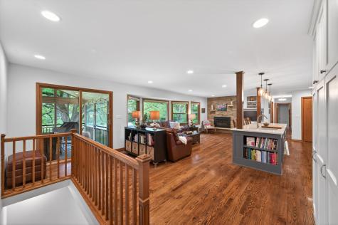 1842 Beecher Drive Eagan MN 55122