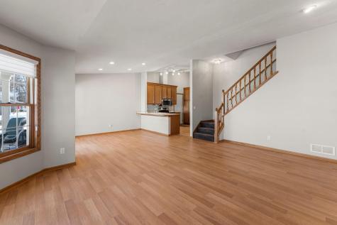 809 Ivy Lane Eagan MN 55123