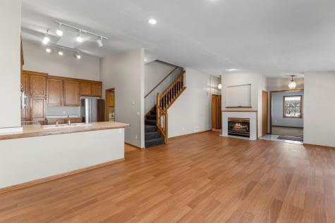 809 Ivy Lane Eagan MN 55123
