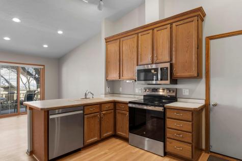 809 Ivy Lane Eagan MN 55123