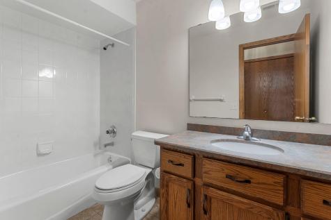 809 Ivy Lane Eagan MN 55123