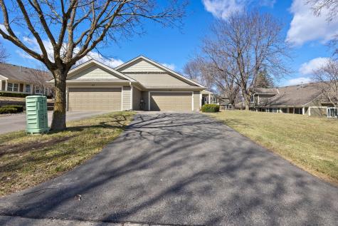 809 Ivy Lane Eagan MN 55123