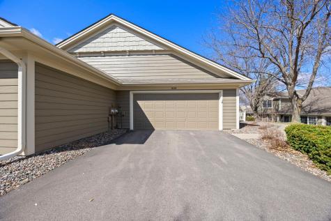 809 Ivy Lane Eagan MN 55123