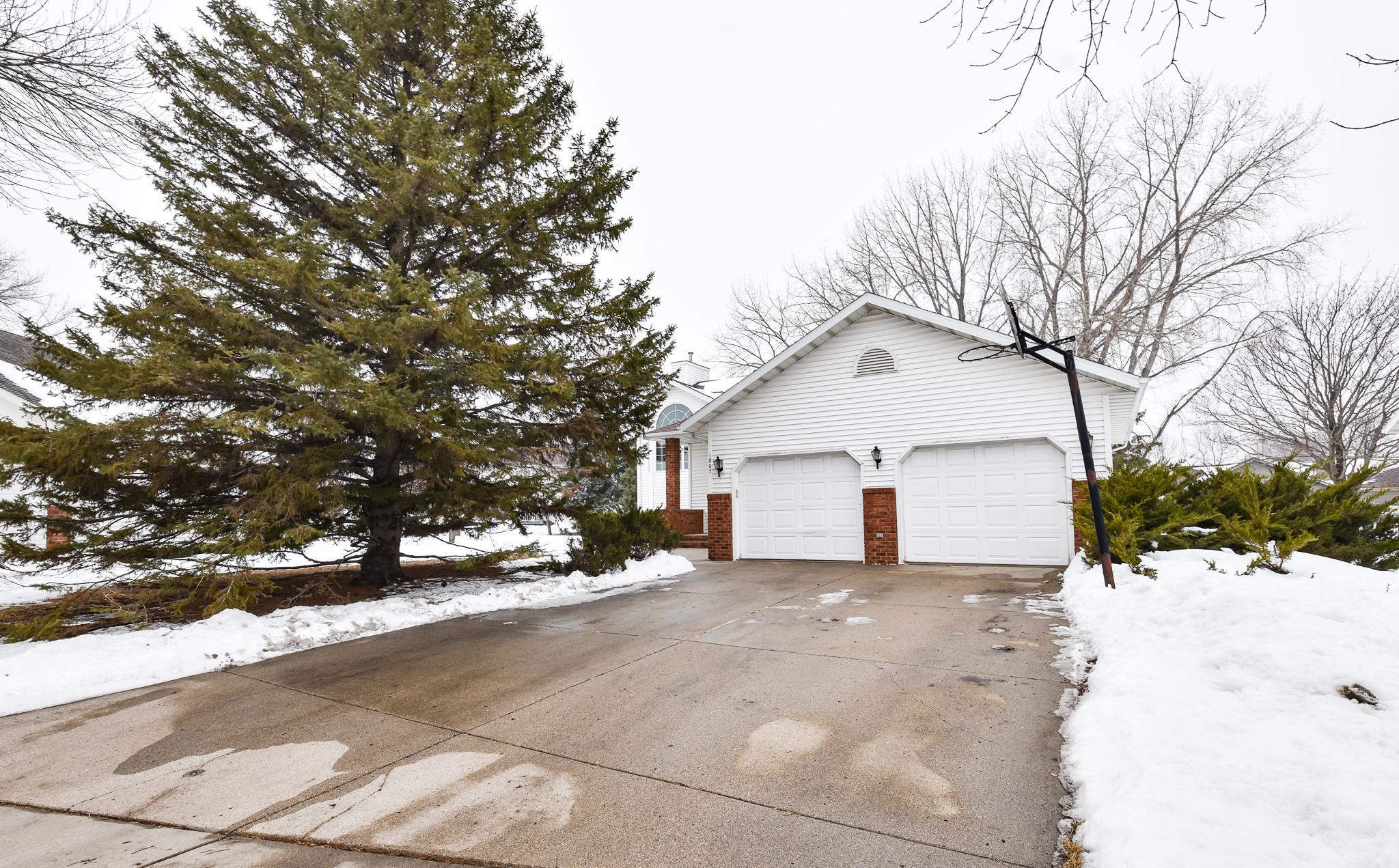 1807 33rd Street S Moorhead MN 56560