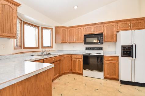 1807 33rd Street S Moorhead MN 56560