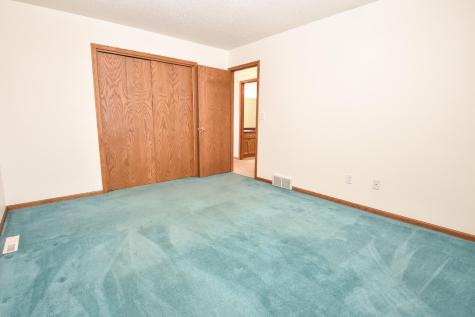 1807 33rd Street S Moorhead MN 56560