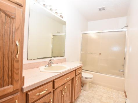 1807 33rd Street S Moorhead MN 56560