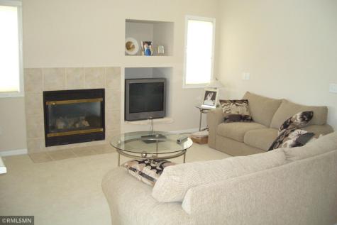 8571 Savanna Oaks Lane Woodbury MN 55125
