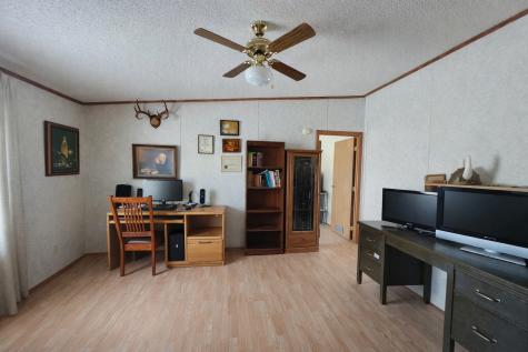 617 6½ Avenue Milnor ND 58060