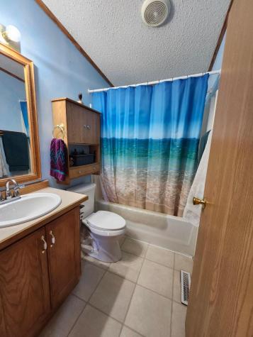 617 6½ Avenue Milnor ND 58060