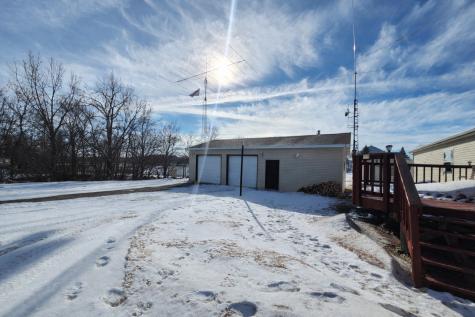 617 6½ Avenue Milnor ND 58060