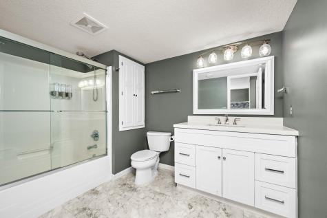 20337 Ipava Avenue Lakeville MN 55044