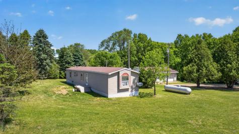 16122 627th Street Kellogg MN 55945