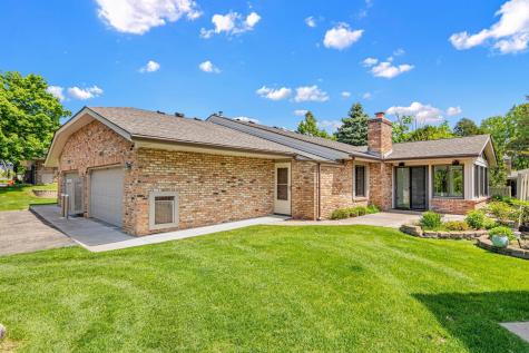 1860 Juneau Lane N Plymouth MN 55447
