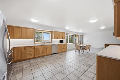 4942 43rd Avenue N Moorhead MN 56560