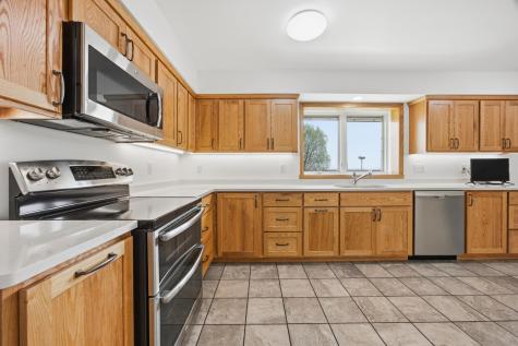 4942 43rd Avenue N Moorhead MN 56560