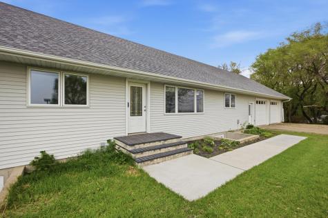 4942 43rd Avenue N Moorhead MN 56560