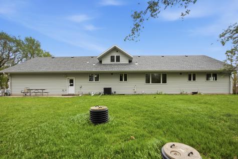 4942 43rd Avenue N Moorhead MN 56560