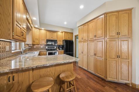4465 Farmdale Circle Saint Augusta MN 56301