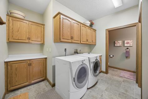 4465 Farmdale Circle Saint Augusta MN 56301