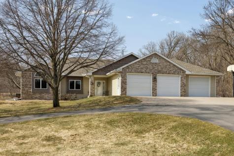 4465 Farmdale Circle Saint Augusta MN 56301