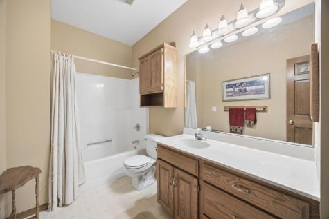 4465 Farmdale Circle Saint Augusta MN 56301