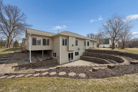 4465 Farmdale Circle Saint Augusta MN 56301