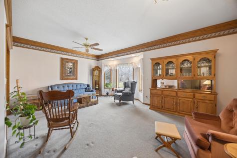 4465 Farmdale Circle Saint Augusta MN 56301