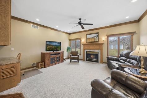4465 Farmdale Circle Saint Augusta MN 56301