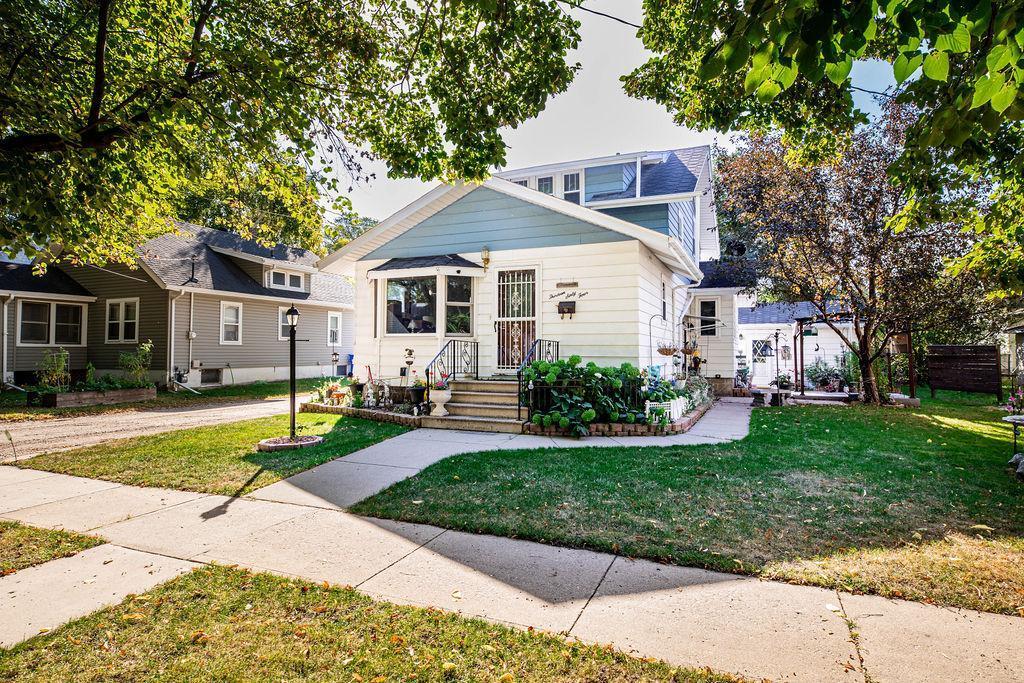 1364 12th Avenue S Fargo ND 58103