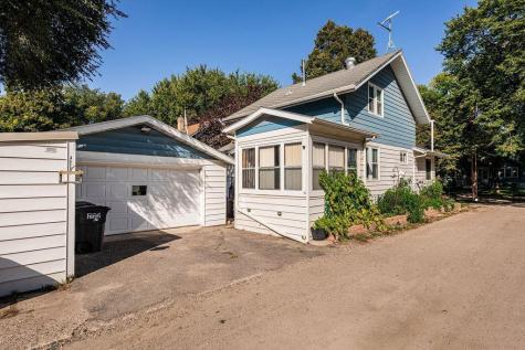 1364 12th Avenue S Fargo ND 58103