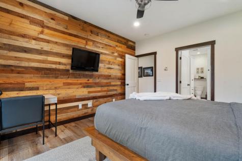 59 E Riverside Road Esko MN 55733